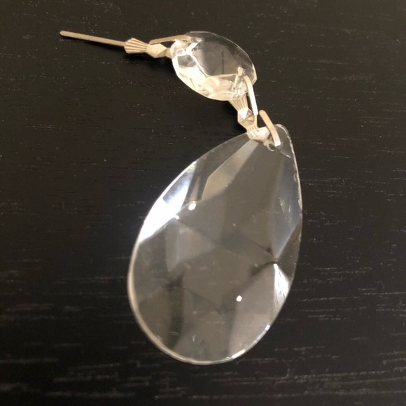 Listing Updated! Gorgeous Teardrop Crystal Pendant - Picture 4 of 8